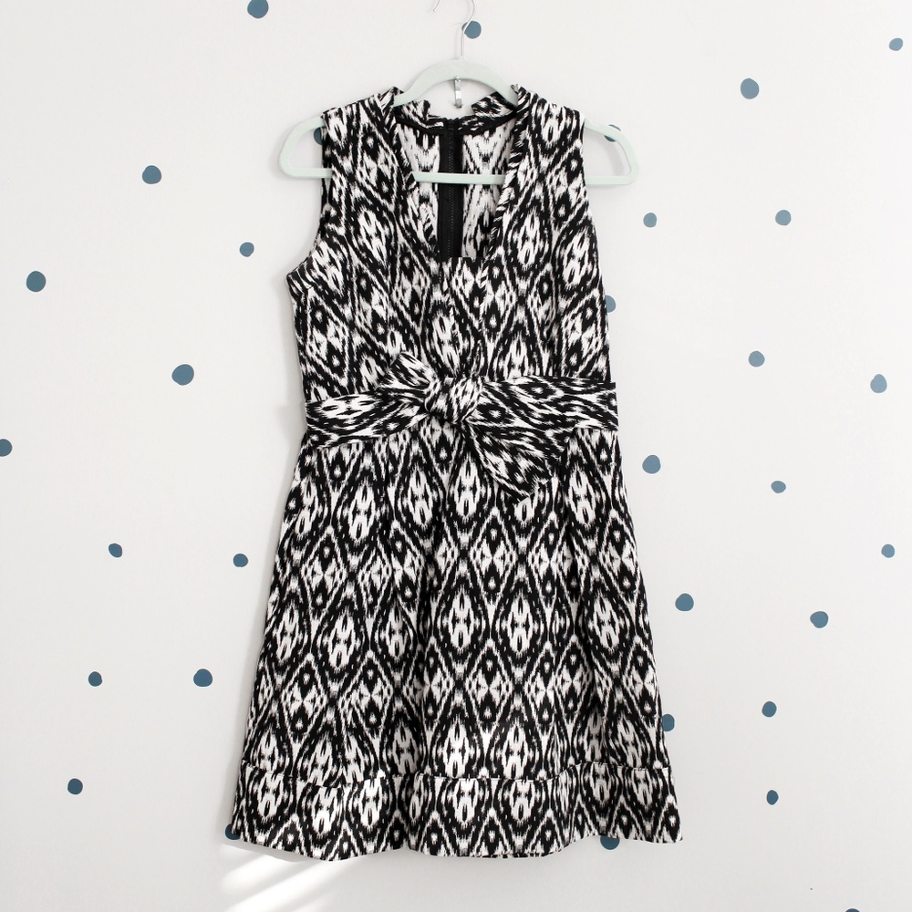 Black & White Dress - Size 10